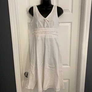 White sundress from anthropology. Size 6